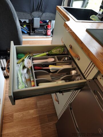 Campervan H3L3 profesjonalnie przebudowany Citroen Jumper 30