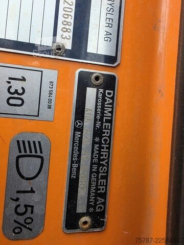 Overig UNIMOG U 500 3-Seiten-Kipper mit Kran PK 9501