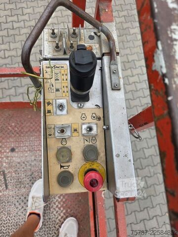 Werkplatform Skyjack SJ6832RT 4x4 Diesel, neuer Motor!!!
