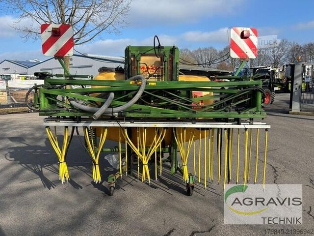 Pesticīdu smidzinātājs Amazone UF 1000