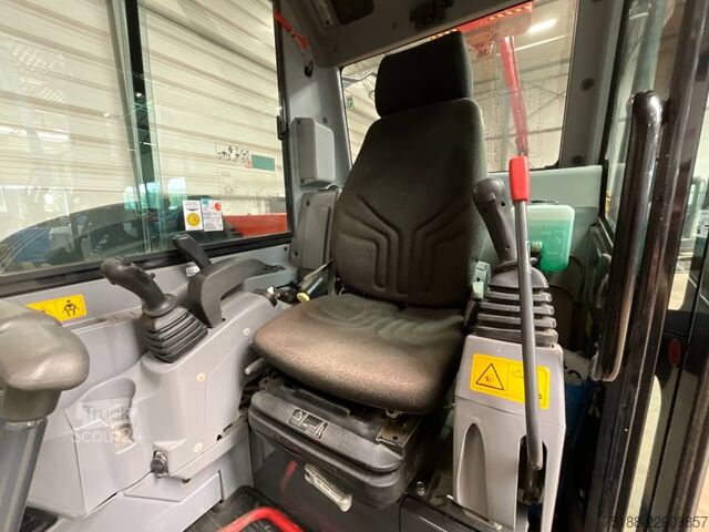 Excavadora Midi Kubota KX 080-4 A