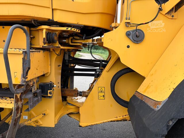 Carregadeira Volvo L150H