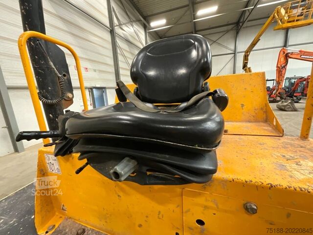 Camión volquete JCB 6 T FT