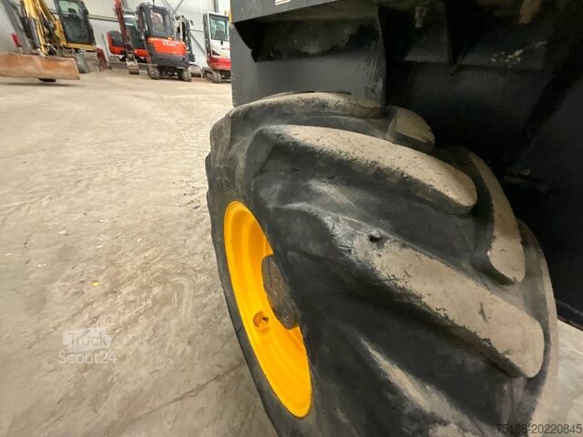 Camión volquete JCB 6 T FT