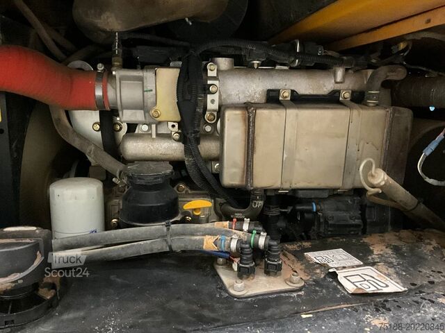 Camión volquete JCB 6 T FT