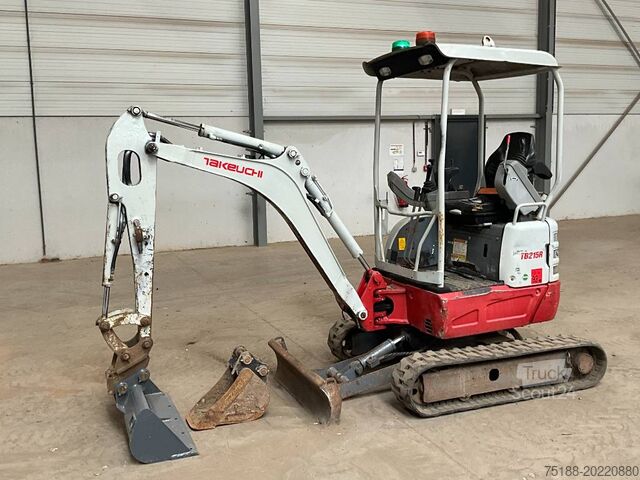 Miniexcavadora Takeuchi TB 215 R