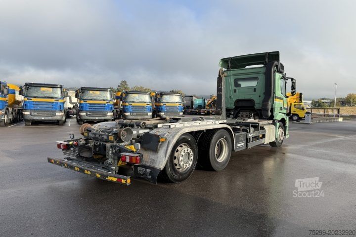 Camión portacontenedores de gancho Mercedes-Benz Antos 2648 Meiller