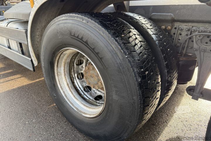 Camión portacontenedores de gancho Mercedes-Benz Antos 2648 Meiller