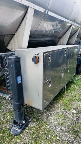 Tankauflieger NUOVA MANARO CISTERNA