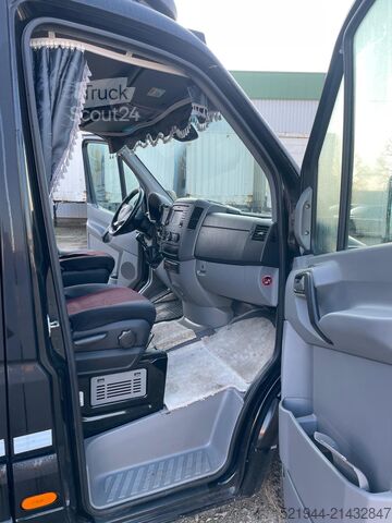 Standardní tahač Mercedes-Benz Sprinter 519 CDI 190 PS Schlafkabine LBW
