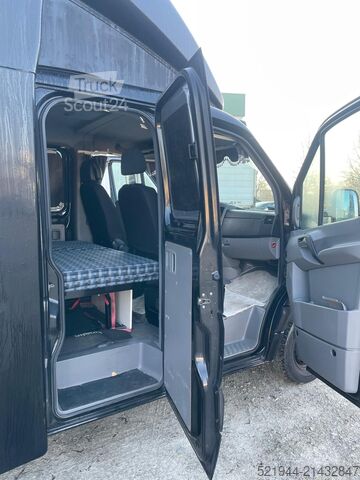 Standardní tahač Mercedes-Benz Sprinter 519 CDI 190 PS Schlafkabine LBW