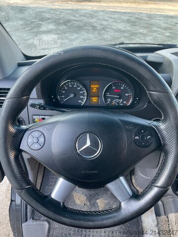 Standardní tahač Mercedes-Benz Sprinter 519 CDI 190 PS Schlafkabine LBW
