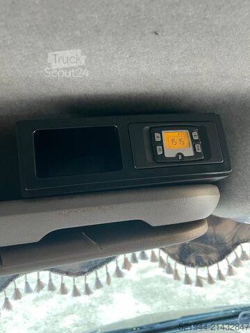 Standardní tahač Mercedes-Benz Sprinter 519 CDI 190 PS Schlafkabine LBW