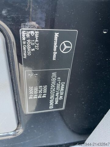 Standardní tahač Mercedes-Benz Sprinter 519 CDI 190 PS Schlafkabine LBW