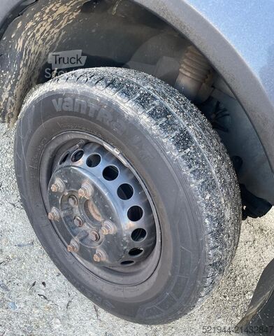 Standardní tahač Mercedes-Benz Sprinter 519 CDI 190 PS Schlafkabine LBW