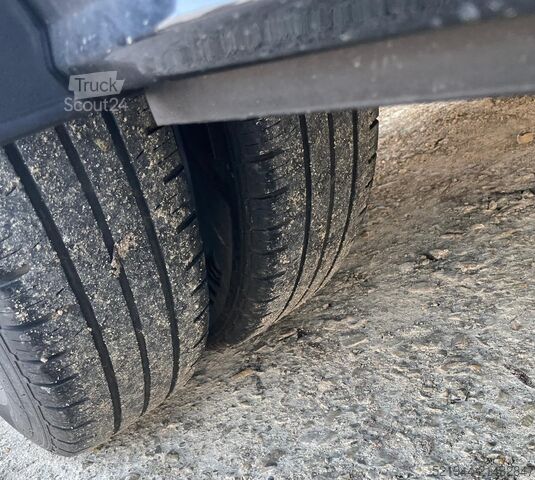 Standardní tahač Mercedes-Benz Sprinter 519 CDI 190 PS Schlafkabine LBW