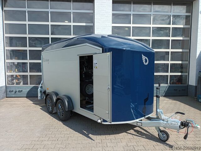 Boxtrailer Debon Trailer schön blau Roadster 700 Alufelge direkt