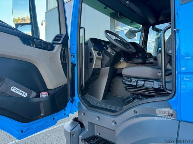 Camion cu platformă și prelată MAN TGS 18.360 BL  Pritsche/Plane mit Ladeebordwand