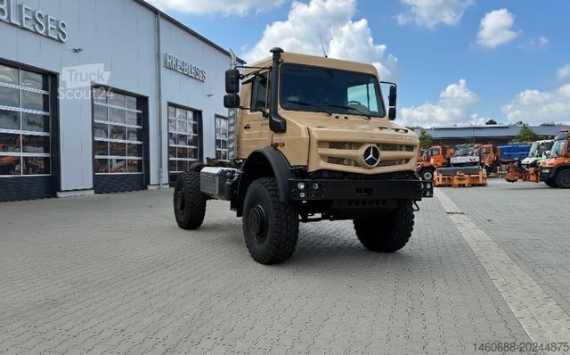 Camion à usage spécial MERCEDES-BENZ Unimog U4023 Wüstensand