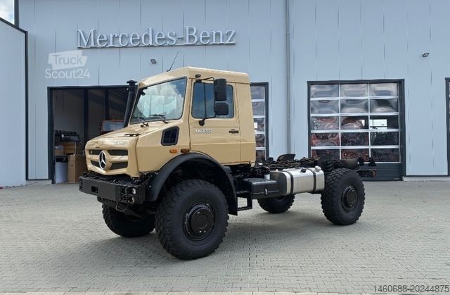 Camion à usage spécial MERCEDES-BENZ Unimog U4023 Wüstensand