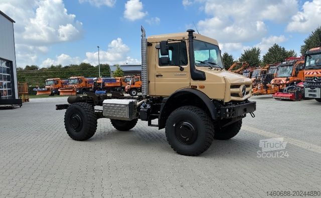 Camion per usi speciali UNIMOG Unimog U4023 Wüstensand