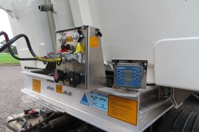 Semirimorchio ribaltabile BENALU Agriliner 9500 H 2200 - 52 m³