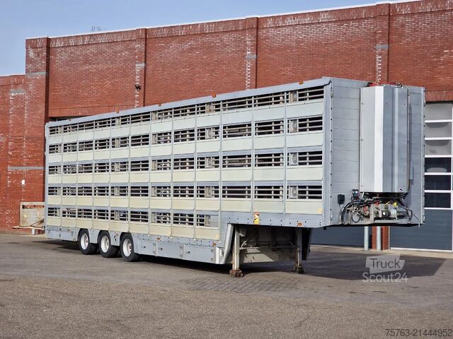 Veetransport Pezzaioli Livestock 5 deck - Water & Ventilation - Loafli...