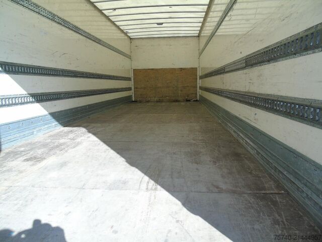 Benne fermée Mercedes-Benz AXOR 1829 + EURO 5 + LIFT + MANUAL