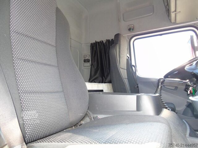 Benne fermée Mercedes-Benz AXOR 1829 + EURO 5 + LIFT + MANUAL