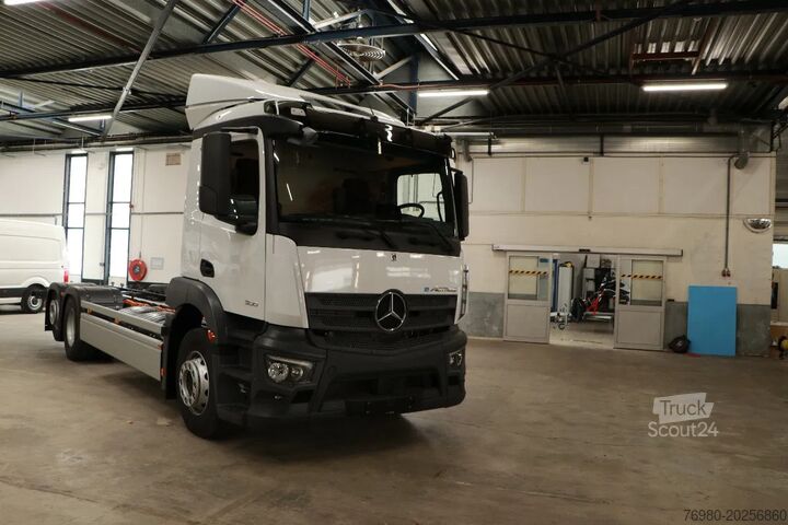 Mala Mercedes-Benz eActros 300L 6x2