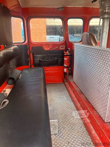 Vrachtwagen met dieplader & dekzeil IFA W50 LA Feuerwehr TLF