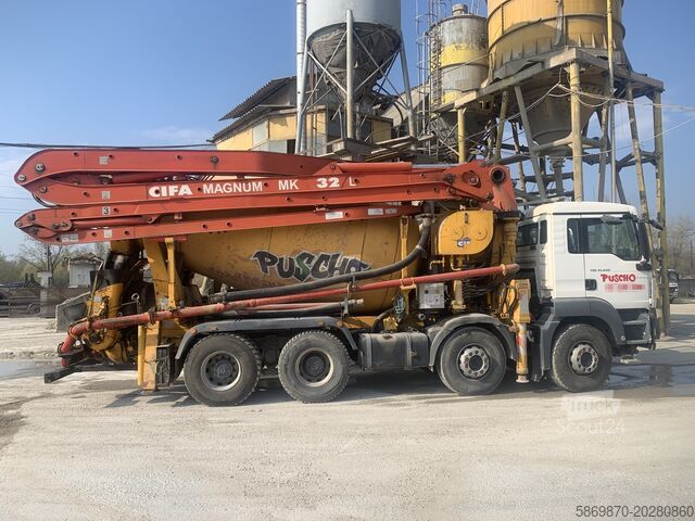 Tovornjak z betonsko črpalko MAN TGS 41.440