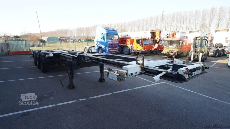 Transport af containere Renders 3 AXLE EXTENDABLE CONTAINER TRANSPORT TRAILER
