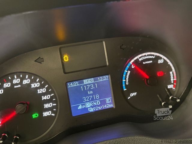 Панелен ван MERCEDES-BENZ eSprinter III Kasten FWD eSprinter 312 FWD L2