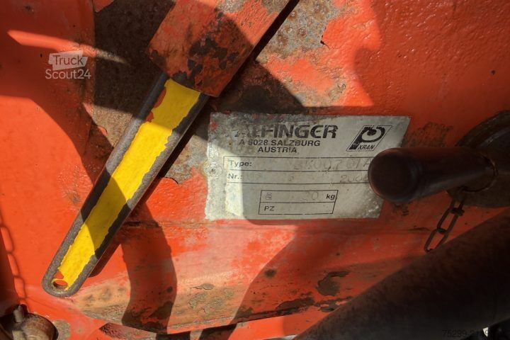 Żuraw samochodowy Palfinger PK23002