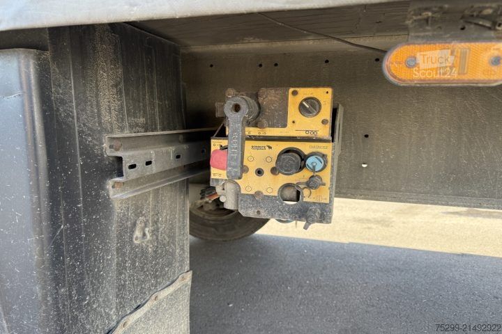 Semirimorchio con telone Schmitz Cargobull S24/27 Plane / Swiss-Vehicle