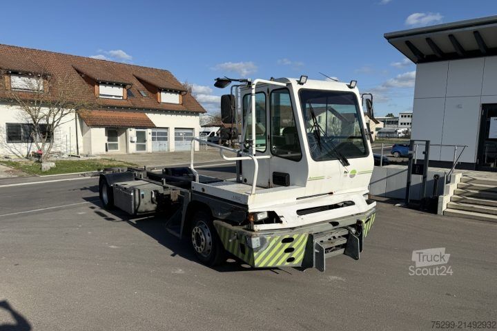 LKW-Fahrgestell YT222 4x2 Chassis-Kabine / Swiss-Vehicle