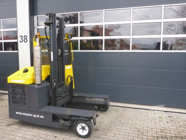 Чотири-напрямний навантажувач Combilift C3000