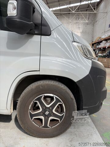 Autocaravana integral 2025 Etrusco CV640SB Fiat Ducato | Automático | Duerme 4