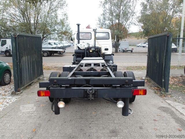 Tracteur standard Volvo F610