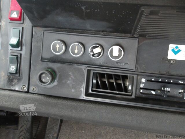 Tracteur standard Volvo F610