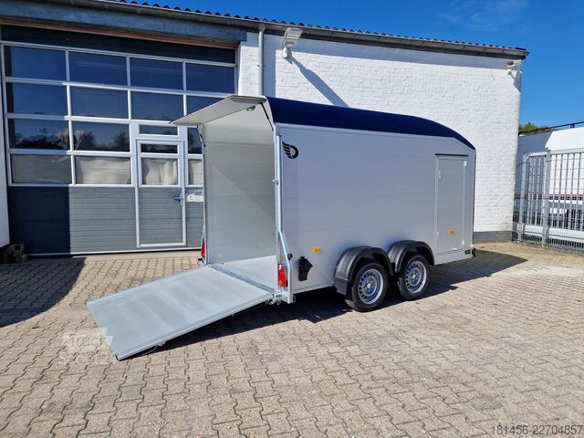 Valiza Cheval Liberté Debon Roadster C700 royalblau verfügbar mit Rampe Seitentür