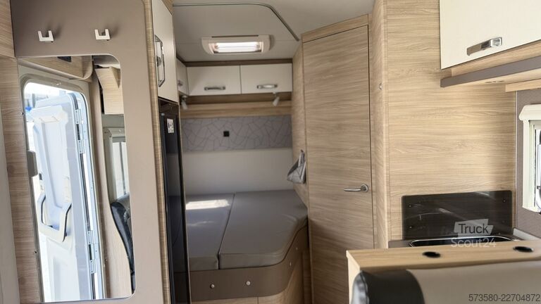 Halvintegreret autocamper 2024 Fiat Ducato Weinsberg Carasuite Voll ausgestattet | Schlafplätze für 5