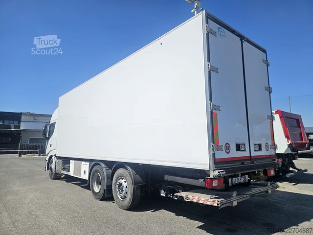 Standardni vlačilec Iveco Stralis AS260 S46 YPS