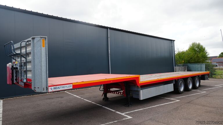 Polovični polnilnik z nizkim nakladanjem Reistreyler 3 axle semi low loader