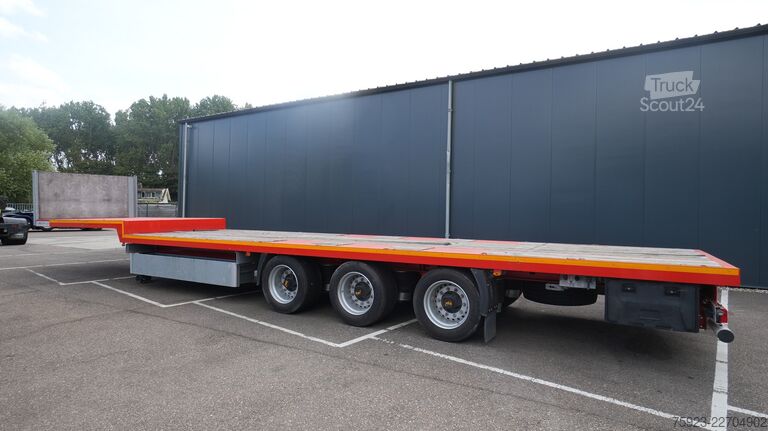 Polovični polnilnik z nizkim nakladanjem Reistreyler 3 axle semi low loader