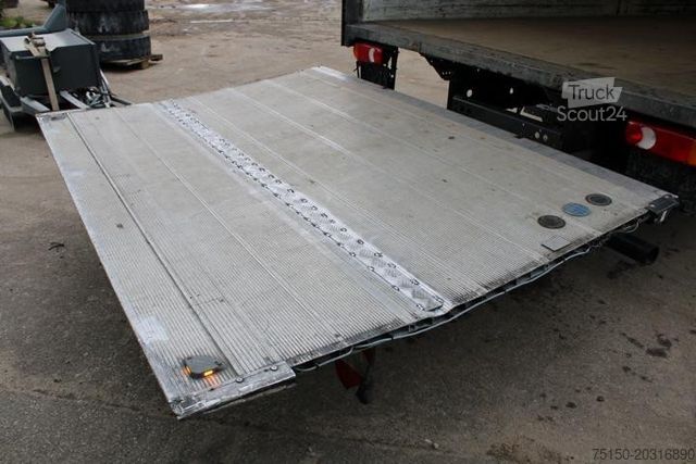Gardinsidad skåpbil DAF LF 180 FA 4x2 BL - LBW Nr.: 489