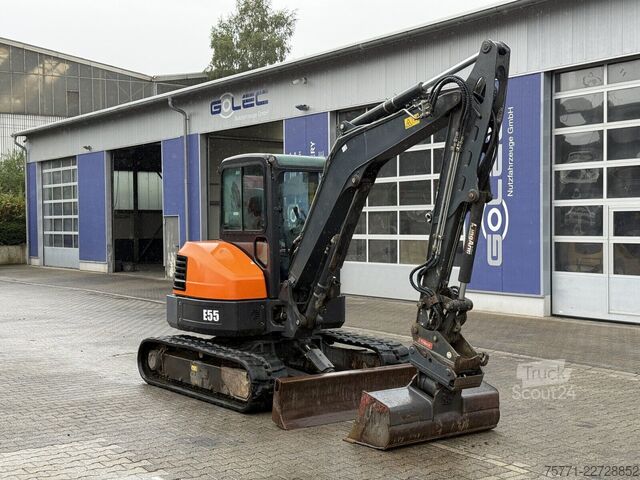 Miniekskavators Bobcat E55 MINIKOPARKA GĄSIENNICOWA