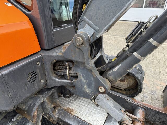 Miniekskavators Bobcat E55 MINIKOPARKA GĄSIENNICOWA