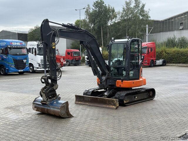 Miniekskavators Komatsu PC58MR-5E0 MINIKOPARKA GĄSIENNICOWA
